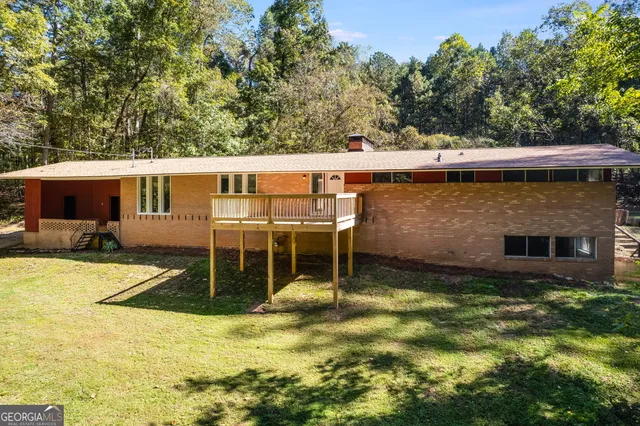 a view of a house with pool