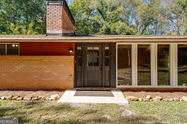 a view of entrance gate of the house