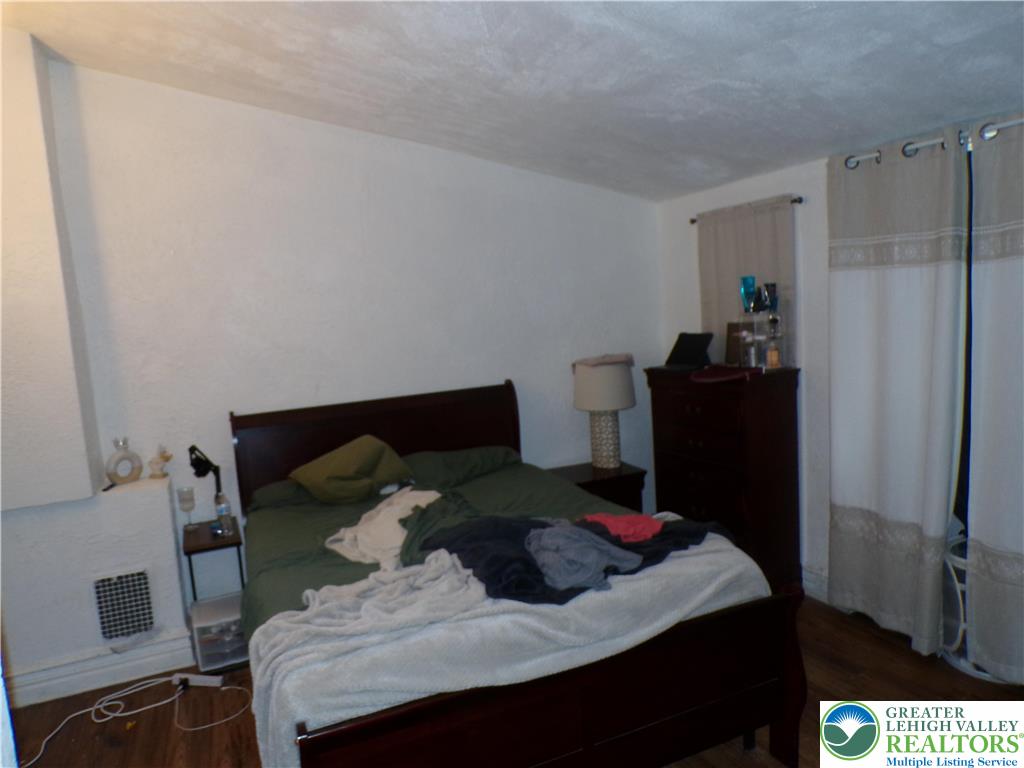 111 Ridge Avenue Allentown, PA 18102 - Photo 12 of 16 3rd floor bedroom #4 private