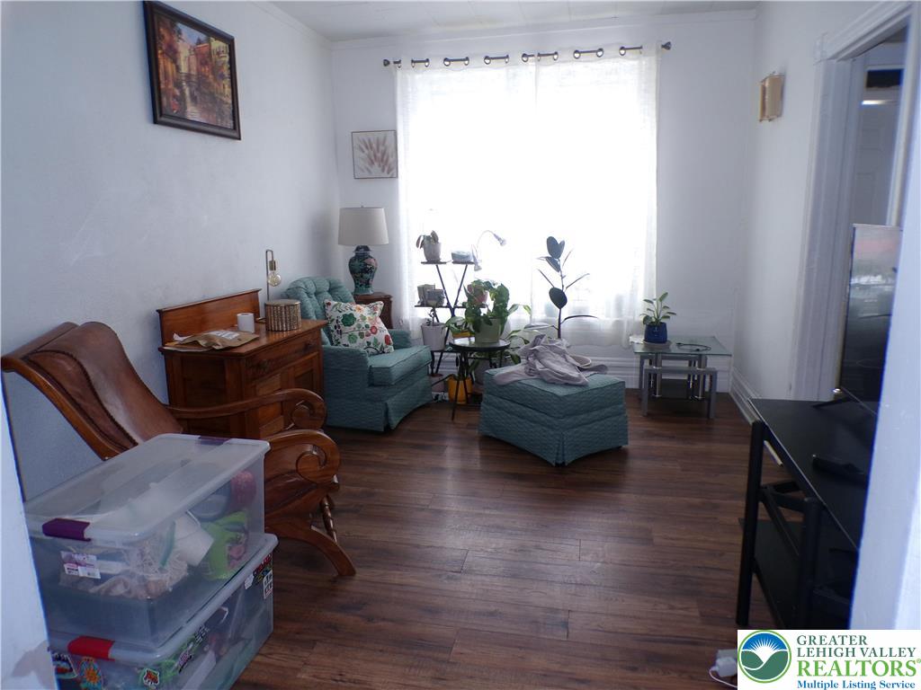 111 Ridge Avenue Allentown, PA 18102 - Photo 2 of 16 Living room