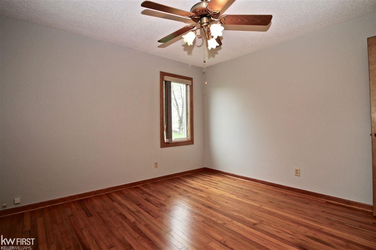 2223 Wiggins Road Fenton, MI 48430 - Photo 22 of 30