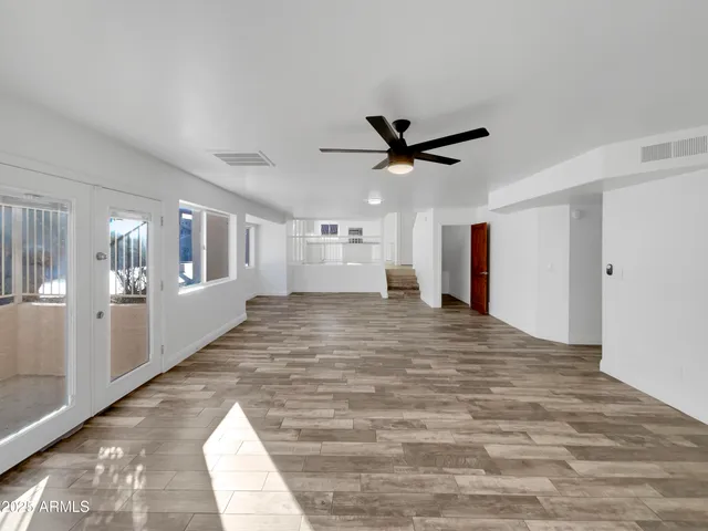 a view of back yard of the house