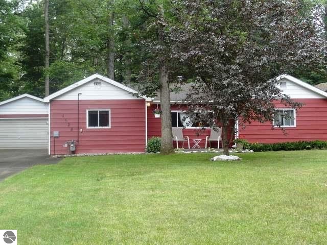 1628 Arbor Road Lake, MI 48632 - Photo 2 of 14 1793057-1.JPG