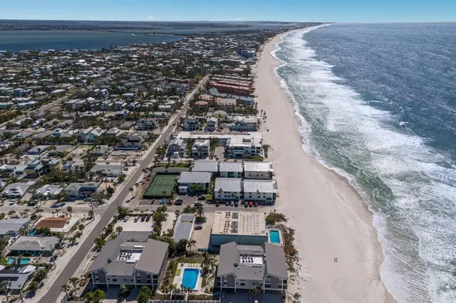 $899,000 | 6804 Gulf Drive, Unit 6804, Holmes Beach, FL 34217