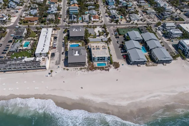 $899,000 | 6804 Gulf Drive, Unit 6804, Holmes Beach, FL 34217