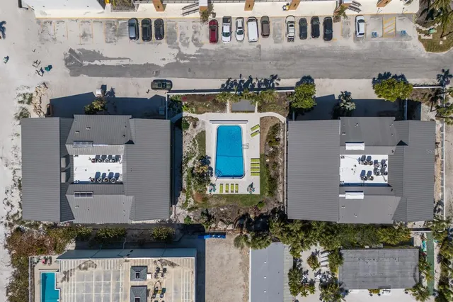 $899,000 | 6804 Gulf Drive, Unit 6804, Holmes Beach, FL 34217