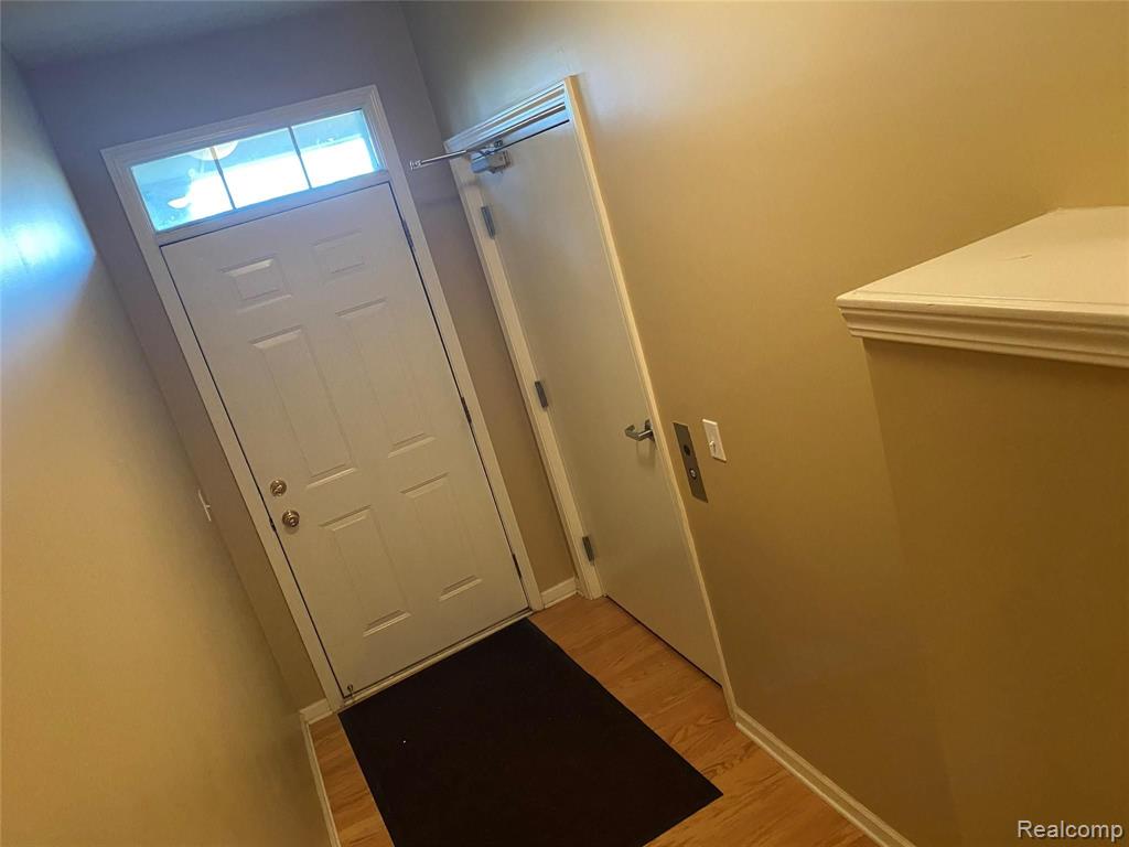 1390 Devon Lane Troy, MI 48084 - Photo 8 of 25