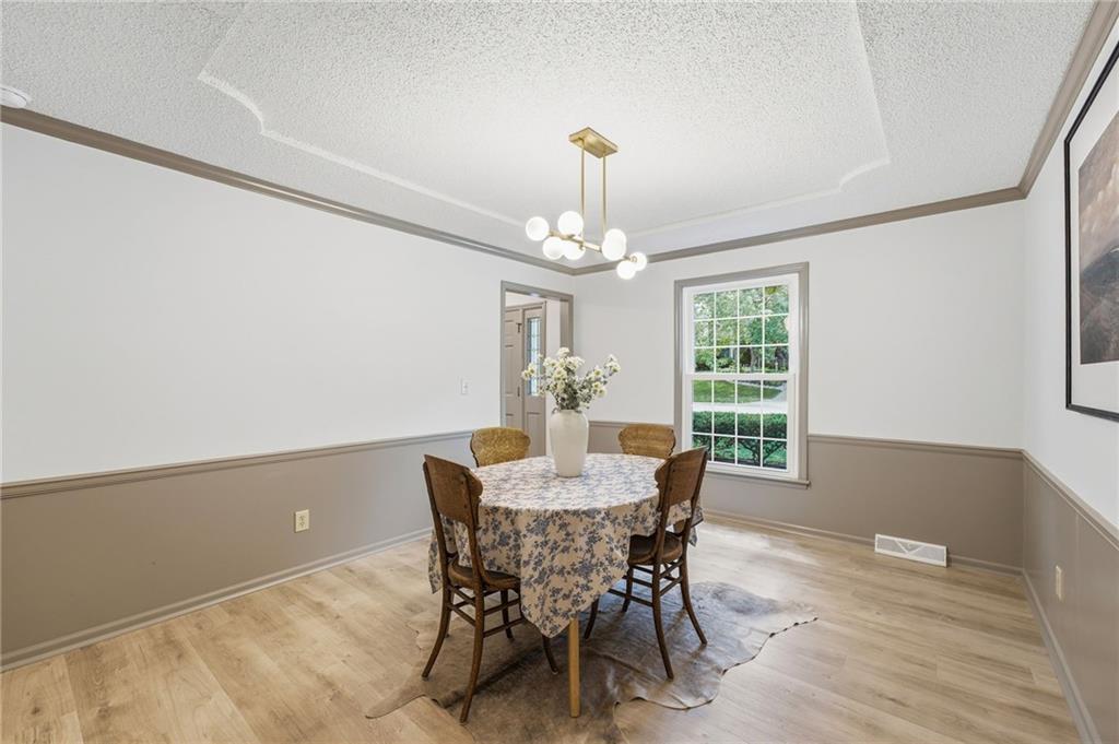 8009 Hallet Street Lenexa, KS 66215 - Photo 19 of 57