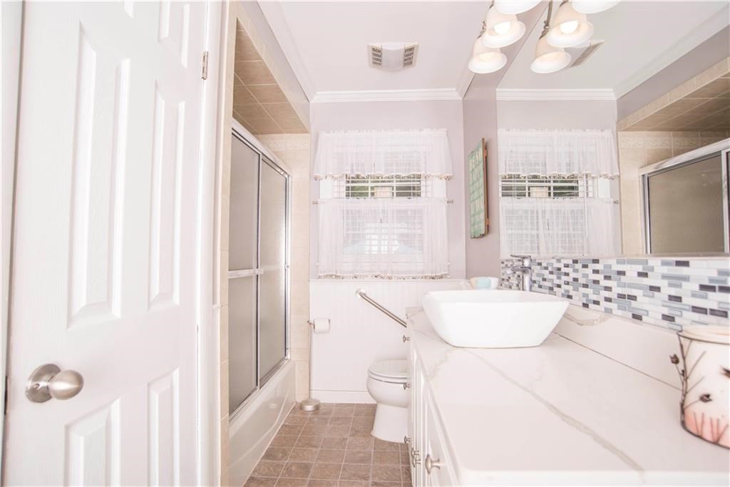 226 Old River Road Lincoln, RI 02865 - Photo 13 of 38