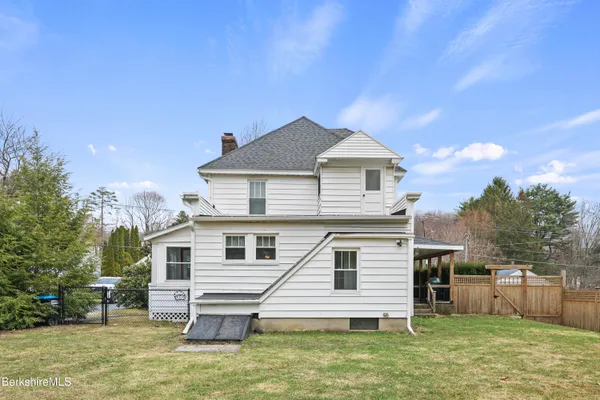 a house view with a outdoor space