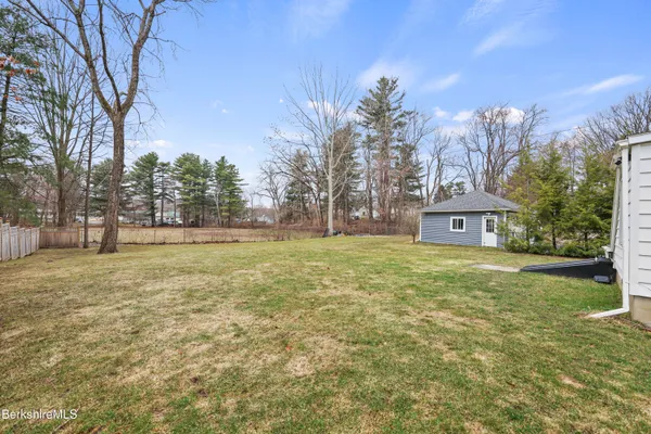 $379,900 | 53 Meadowview Drive, Pittsfield, MA 01201