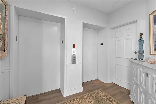 $785,000 | 393 North Point Road, Unit 401, Osprey, FL 34229