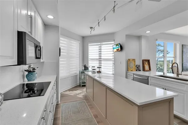 $785,000 | 393 North Point Road, Unit 401, Osprey, FL 34229