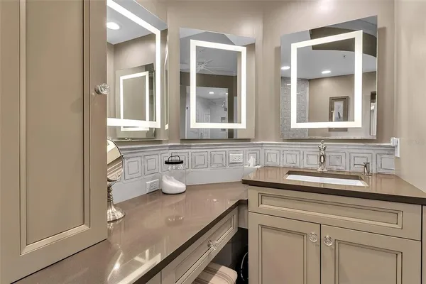 $785,000 | 393 North Point Road, Unit 401, Osprey, FL 34229