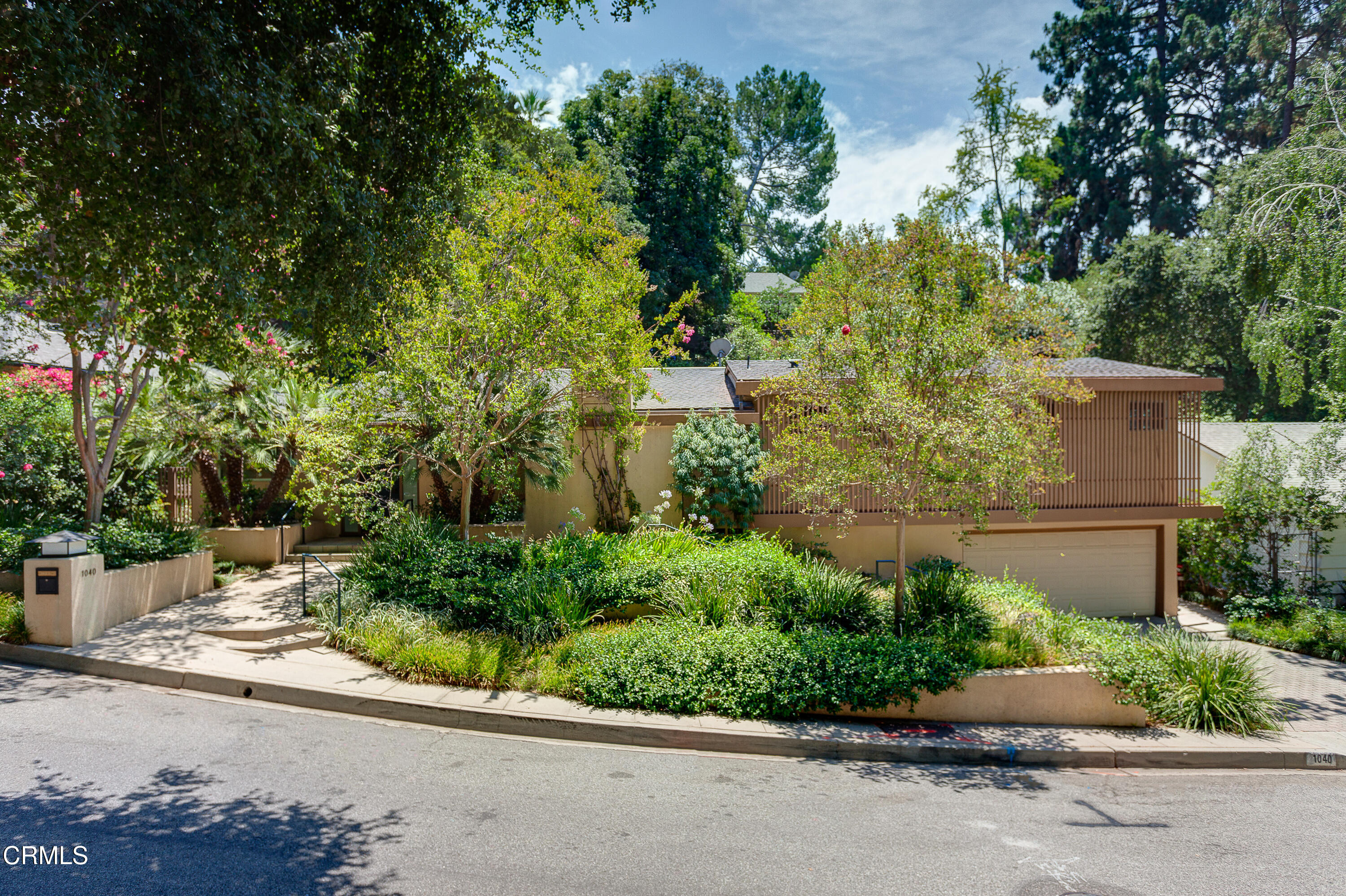 egpimaging_1040Stoneridge_002_MLS