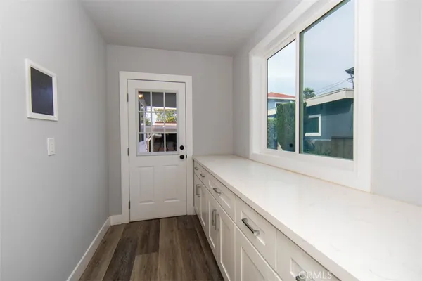 $940,000 | 1919 West 82nd Street, Los Angeles, CA 90047