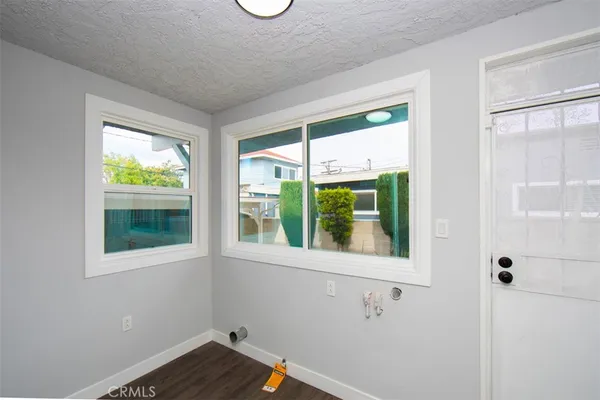 $940,000 | 1919 West 82nd Street, Los Angeles, CA 90047