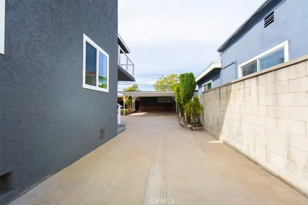 $940,000 | 1919 West 82nd Street, Los Angeles, CA 90047