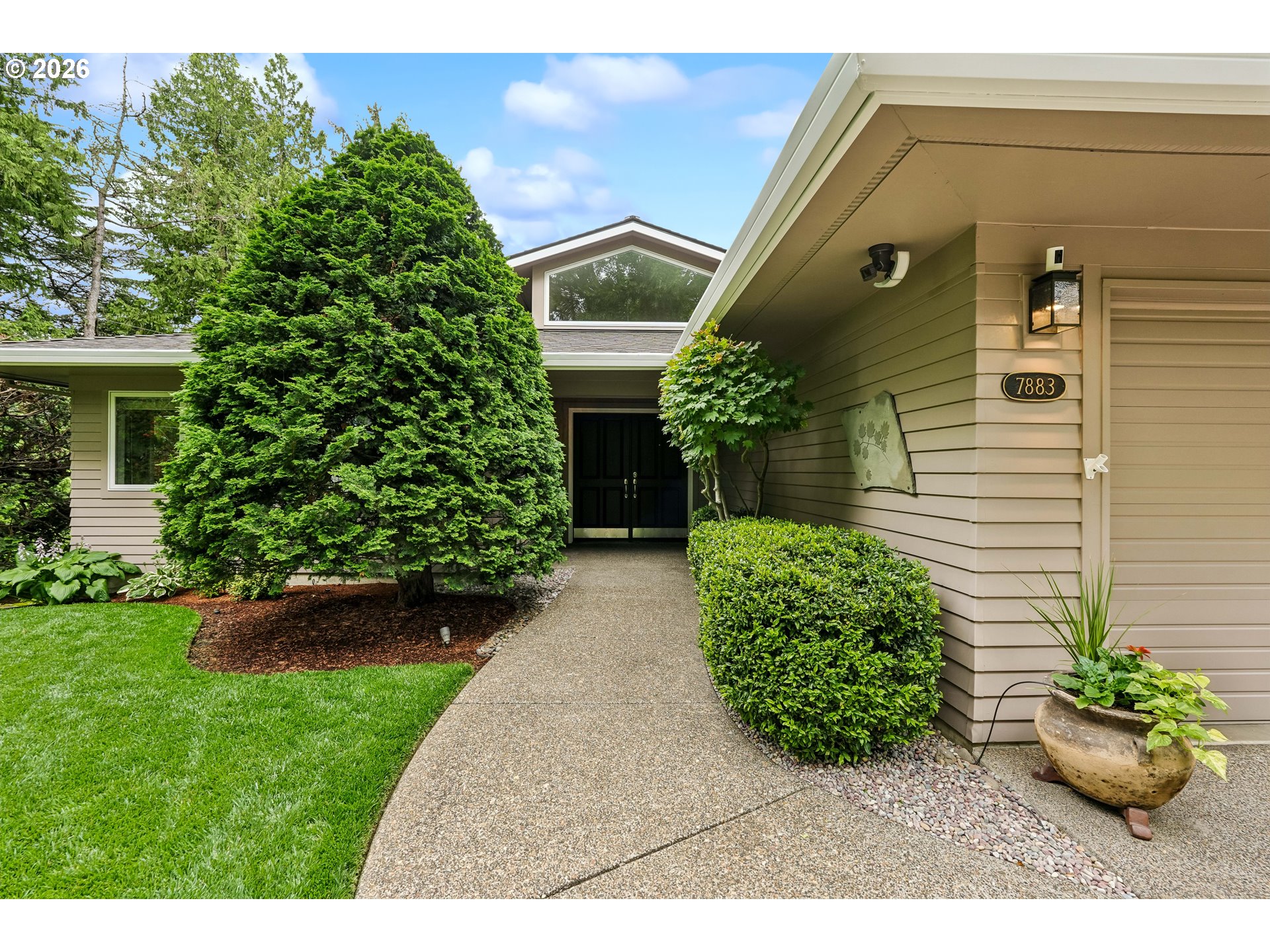 7883 Southwest Linden Road Portland, OR 97225 - Photo 4 of 45