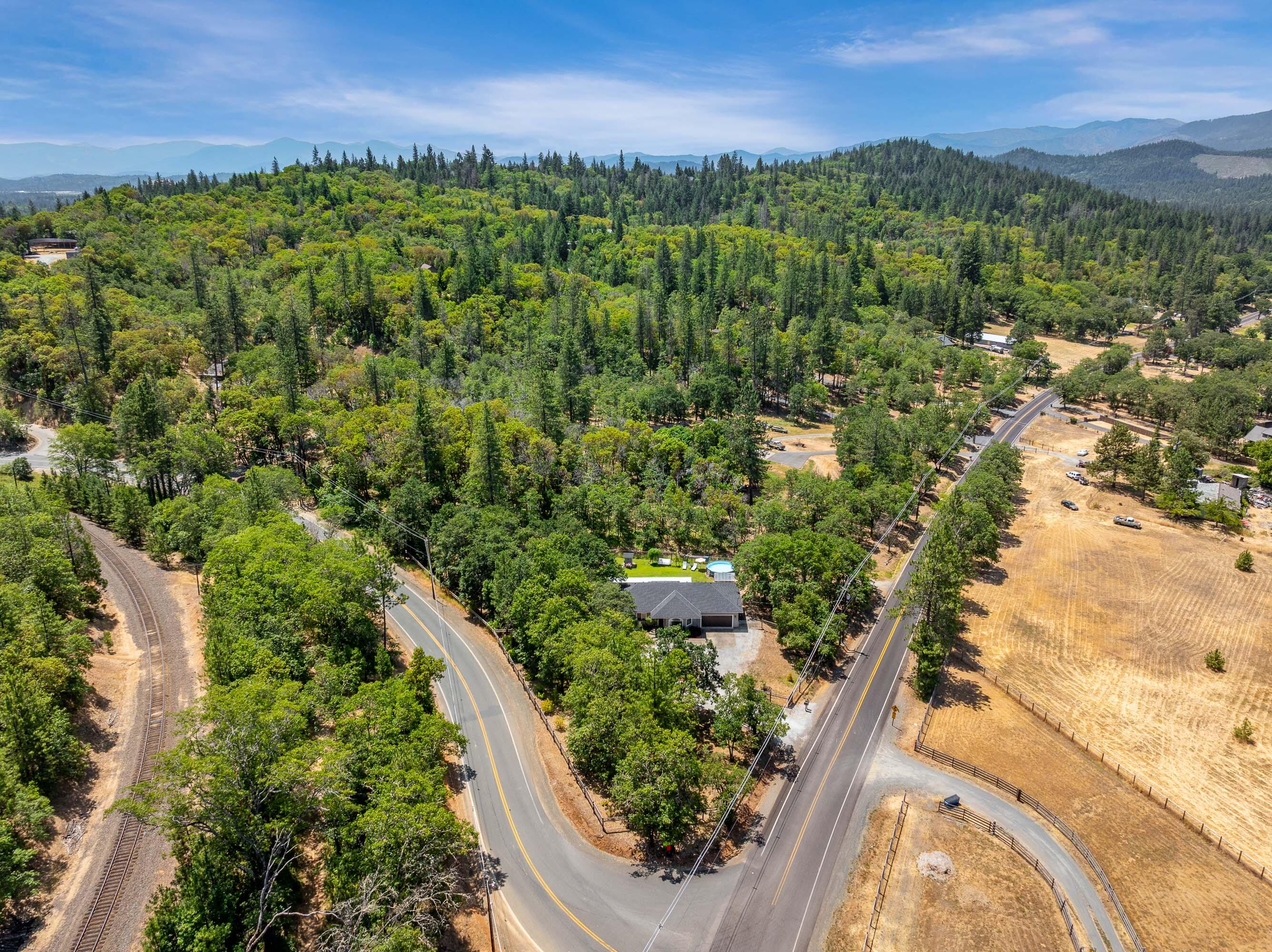 5851 Hugo Road Grants Pass, OR 97526 - Photo 43 of 48 DRONE (4 of 8)
