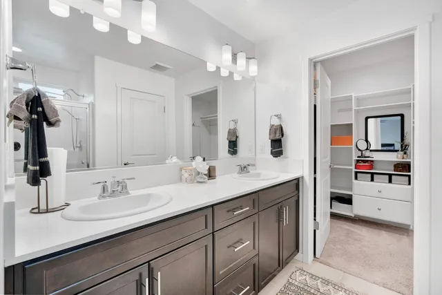 $515,000 | 888 Descanso Avenue, Clovis, CA 93619