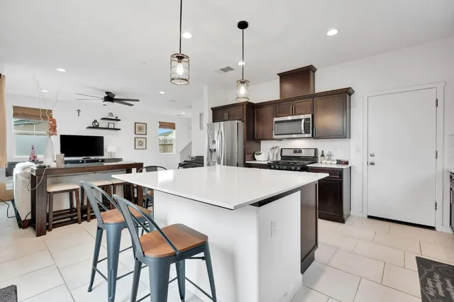 $515,000 | 888 Descanso Avenue, Clovis, CA 93619