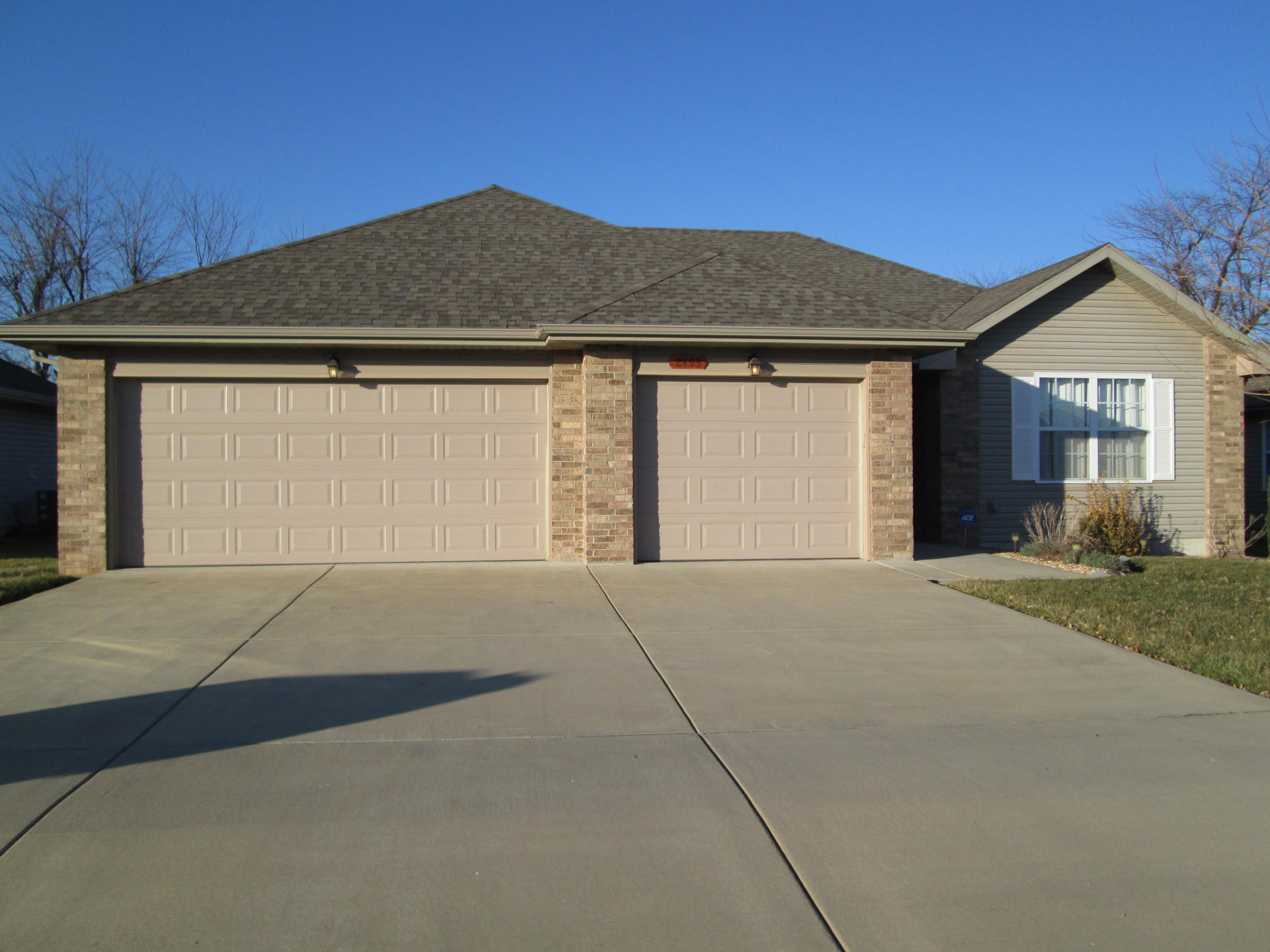 2493 West Brook Ridge Street Springfield, MO 65803 - Photo 1 of 1 IMG_4542