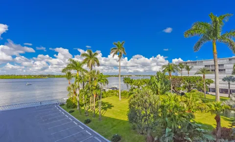 $599,000 | 2505 South Ocean Boulevard, Unit 411, Palm Beach, FL 33480