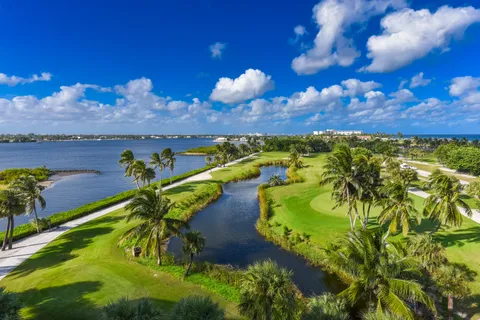 $599,000 | 2505 South Ocean Boulevard, Unit 411, Palm Beach, FL 33480
