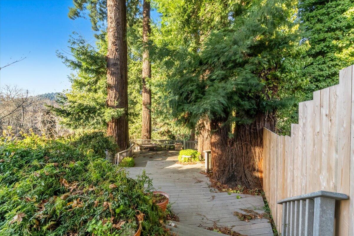 1065 Riverside Drive Rio Dell, CA 95562 - Photo 25 of 32