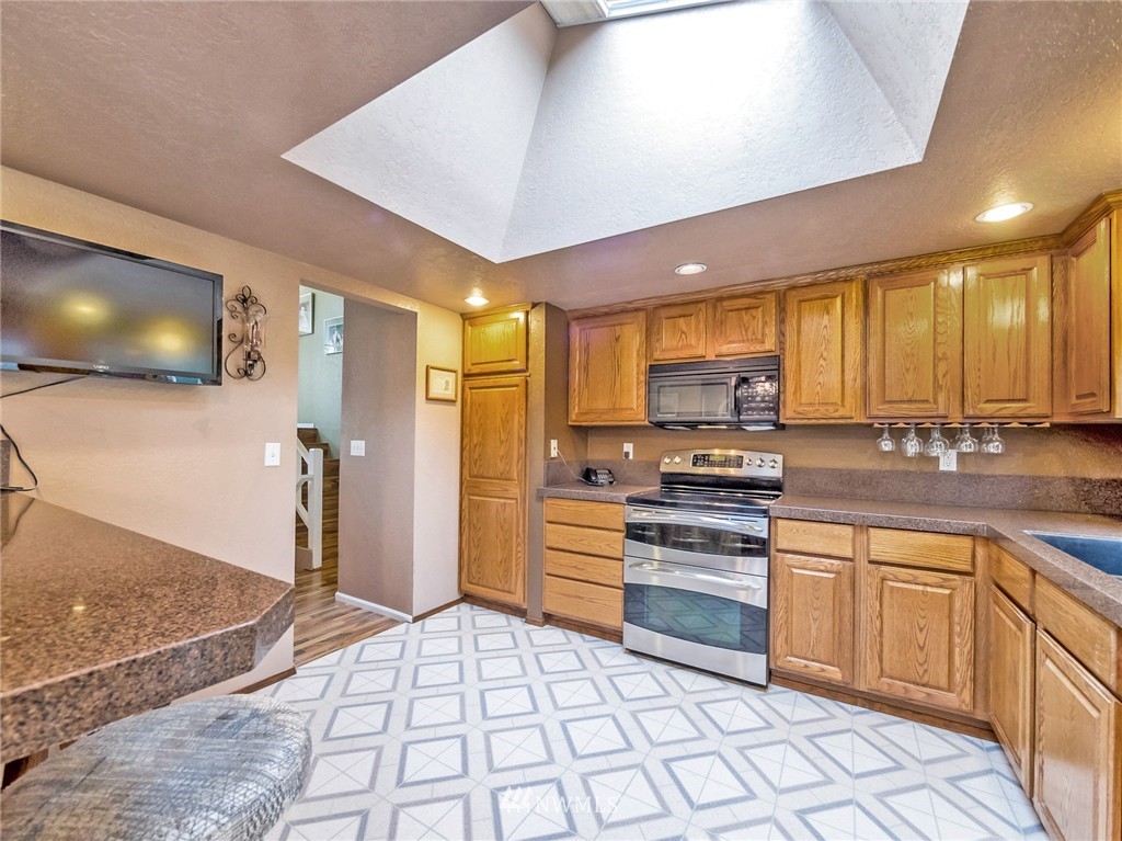 2621 178th Street Southeast Bothell, WA 98012 - Photo 4 of 25