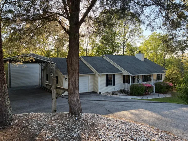 $465,000 | 95 Indian Pointe Drive, Hardy, VA 24101