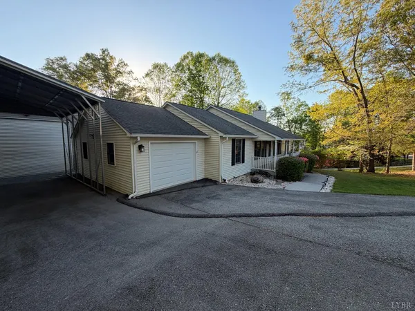 $465,000 | 95 Indian Pointe Drive, Hardy, VA 24101