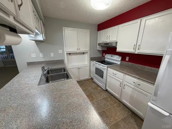 $465,000 | 95 Indian Pointe Drive, Hardy, VA 24101