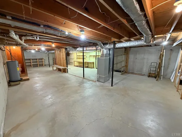 $465,000 | 95 Indian Pointe Drive, Hardy, VA 24101