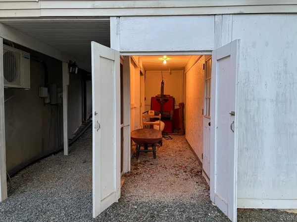 $465,000 | 95 Indian Pointe Drive, Hardy, VA 24101