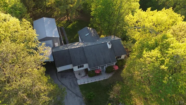 $465,000 | 95 Indian Pointe Drive, Hardy, VA 24101
