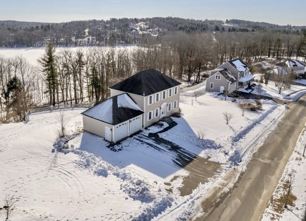 8 Vista Circle Rutland, MA 01543 - Photo 3 of 32