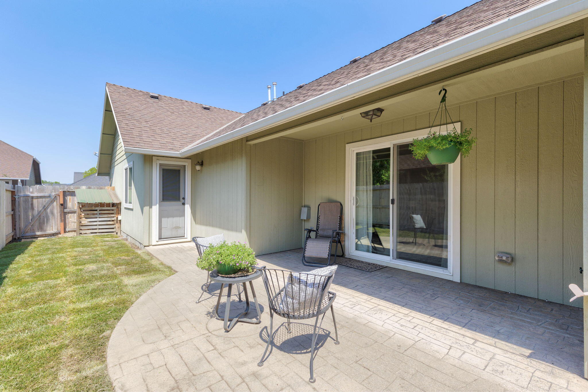 201 Southeast Yorktown Road Grants Pass, OR 97527 - Photo 35 of 43 35-web-or-mls-201-se-yorktown-rd