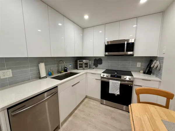 $3,900 | 101 Briny Avenue, Unit 1803, Pompano Beach, FL 33062