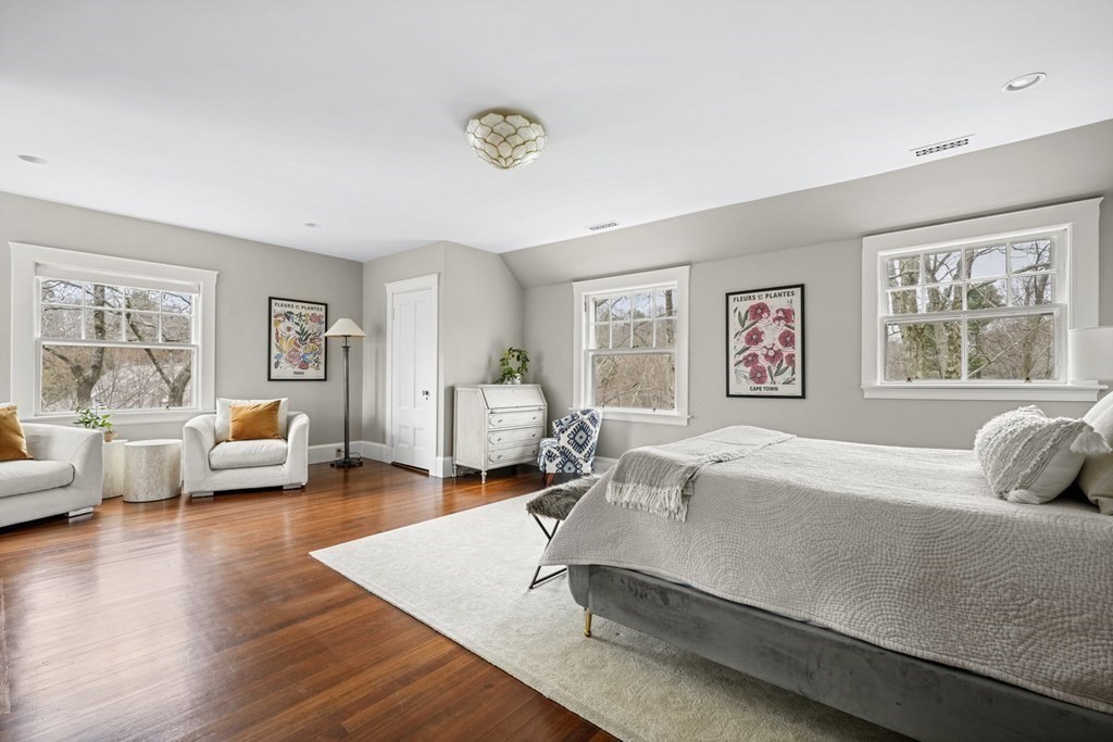 31 Montvale Road Newton, MA 02459 - Photo 19 of 35