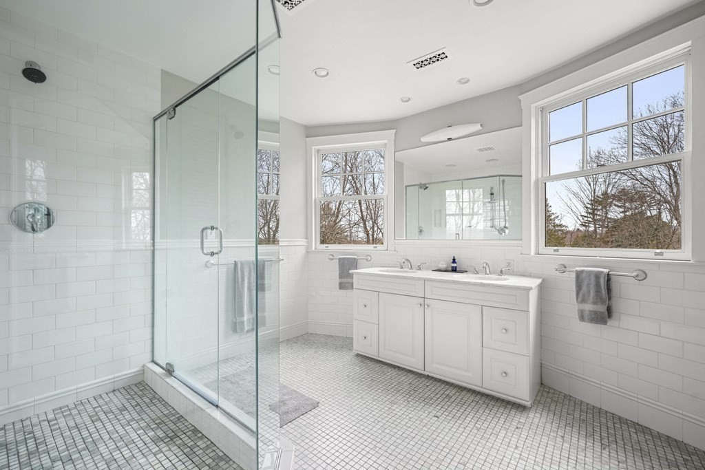 31 Montvale Road Newton, MA 02459 - Photo 20 of 35