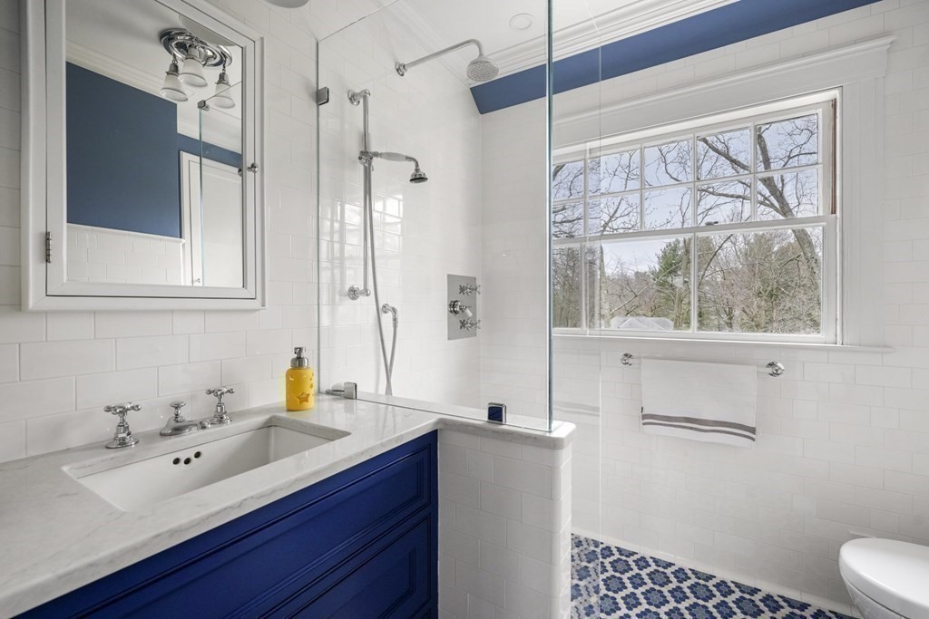 31 Montvale Road Newton, MA 02459 - Photo 22 of 35