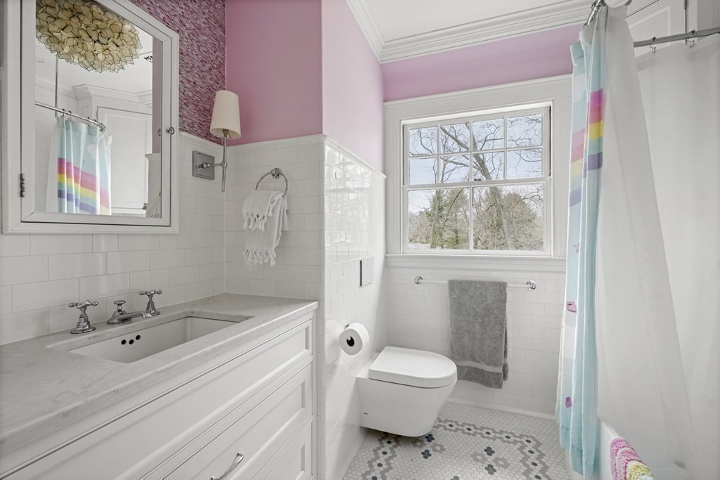 31 Montvale Road Newton, MA 02459 - Photo 24 of 35