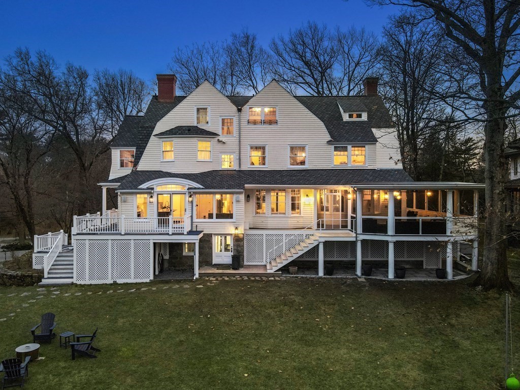 31 Montvale Road Newton, MA 02459 - Photo 3 of 35
