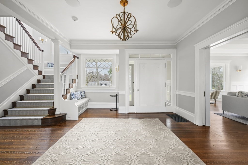 31 Montvale Road Newton, MA 02459 - Photo 5 of 35