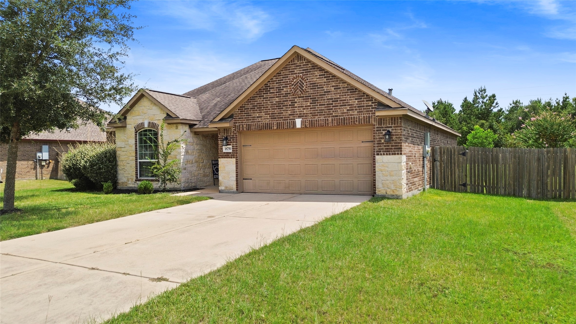 18759 Wichita Trail Magnolia, TX 77355 - Photo 2 of 23