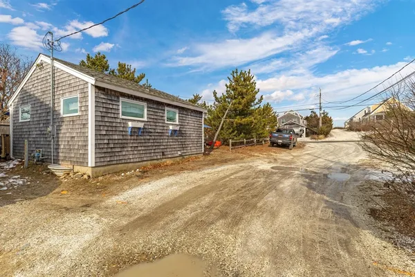 $587,900 | 174 North Shore Boulevard, Unit 1, Sandwich, MA 02537
