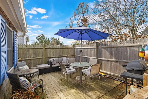 $587,900 | 174 North Shore Boulevard, Unit 1, Sandwich, MA 02537