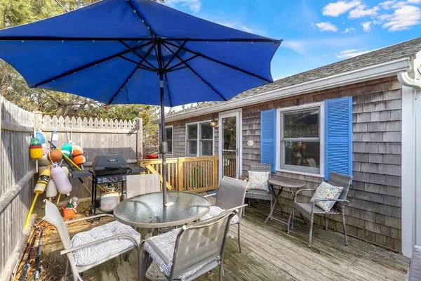 $587,900 | 174 North Shore Boulevard, Unit 1, Sandwich, MA 02537
